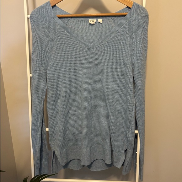 Sweaters - Gap Light Blue V-Neck Sweater